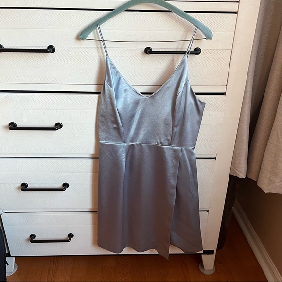 GBG Los Angeles Dresses & Skirts - Satin cocktail dress